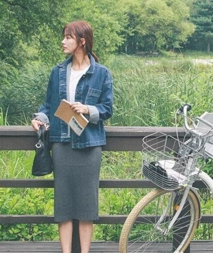女人怎么搭配服装看起来更漂亮?